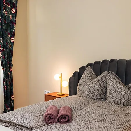 Ester's فندق مبيت وإفطار