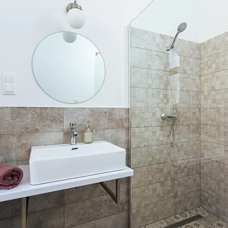 Ester's سزينبيكالا