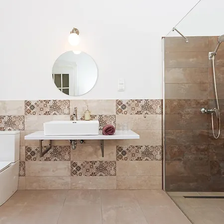 Ester's فندق مبيت وإفطار سزينبيكالا