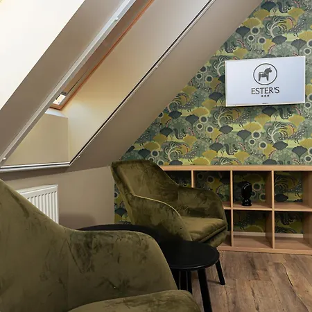 Ester's سزينبيكالا