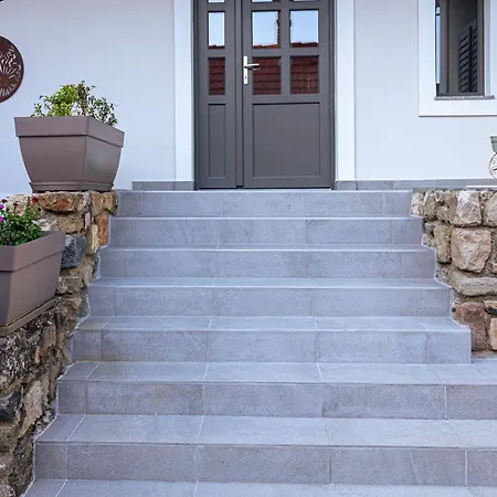 Ester's 3* سزينبيكالا