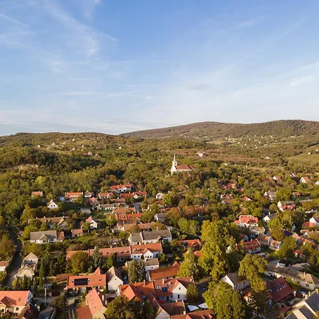 Bed & Breakfast Ester's Szentbekkalla